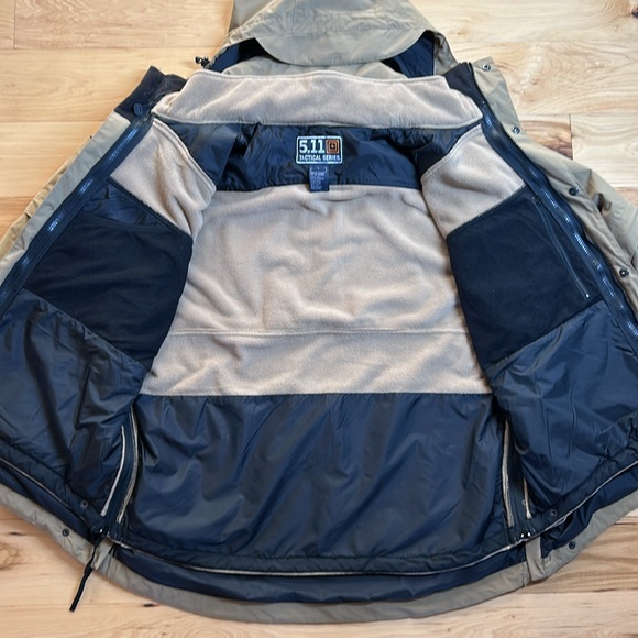 NWOT 5.11 Tactical Tan Aggressor 3-in-1 Parka | Size Large - Picture 4 of 9